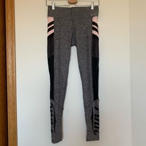 NWOT PINK Ultimate Leggings w/ Pockets + Mesh